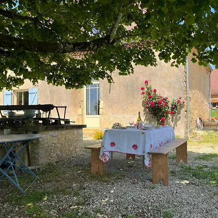 Belle Ferme Perigourdine 度假居 *